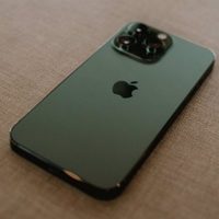 Apple trabaja en al menos dos modelos de iPhone plegables con diseño de concha