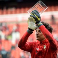 Guillermo Ochoa anuncia su salida del Standard de Lieja