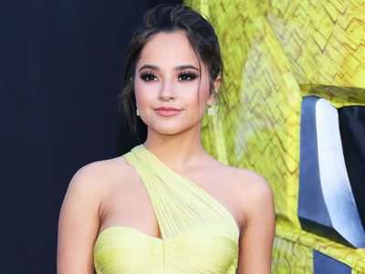 Becky G y una improvisada sesión de fotos. ¡Cuánta belleza y algo más...!
