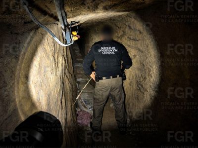 FGR asegura túnel usado para huachicol en Nuevo León; estaba conectado a los ductos de Pemex