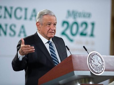 Médicos privados serán vacunados conforme al plan nacional: AMLO