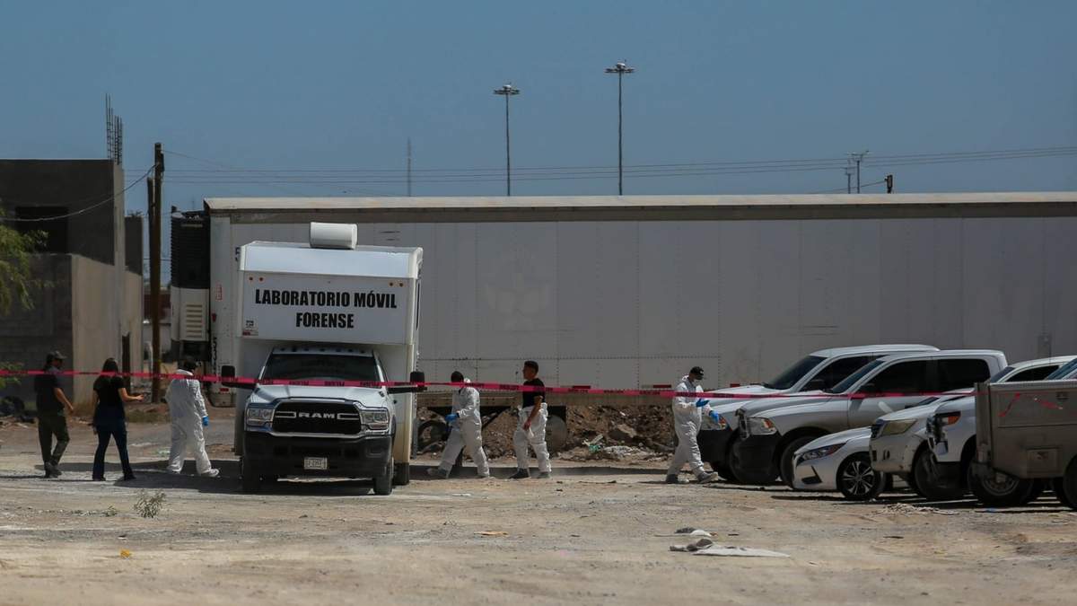 Autoridades estatales confirmaron el hallazgo de 383 cuerpos sin cremar en un crematorio ubicado en la colonia Granjas Polo Gamboa. El establecimiento contaba con permisos y trabajaba con varias funerarias locales.