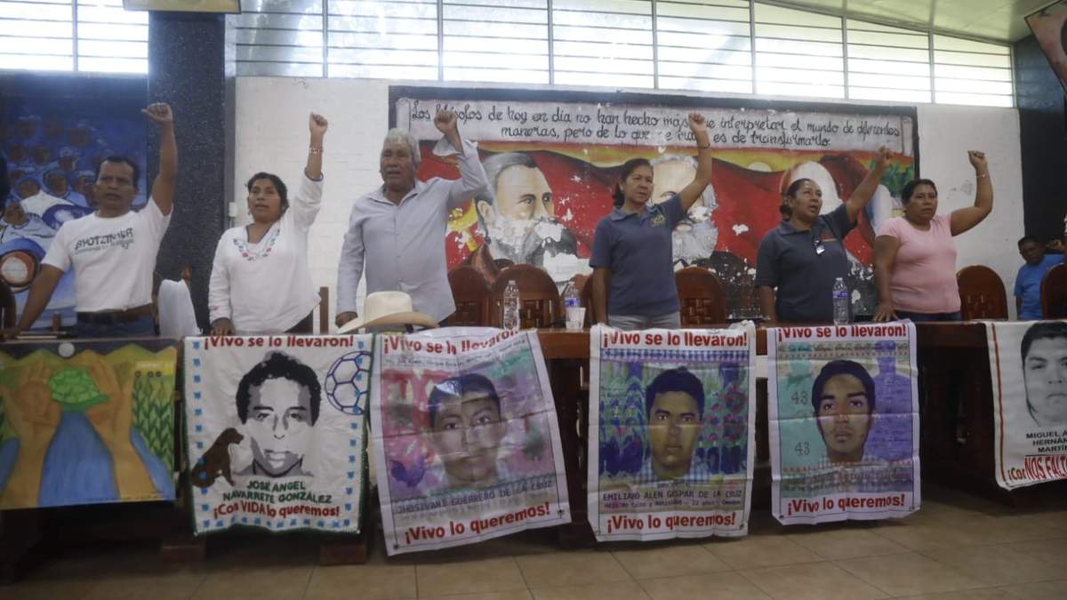 A once años del caso Ayotzinapa, padres de los normalistas anuncian jornada de lucha