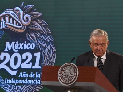Acusan a AMLO de racista y promotor de violencia contra indígenas por acuerdo sobre megaobras