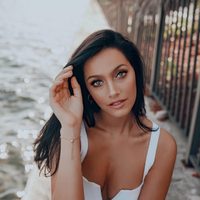 La última y deslumbrante publicación de Oriana Sabatini: espectacular al frente de su espejo