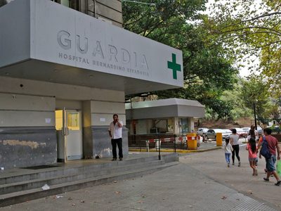 Coronavirus: murió un enfermero del hospital Rivadavia