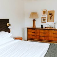 Los 4 muebles vintage de la casa de tu abuela que siempre se venden: valen una pequeña fortuna