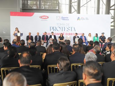 Gobernadora de Aguascalientes fortalece alianza con constructores locales para impulsar desarrollo