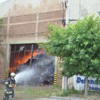 Hubo derrumbe controlado: los daños severos que dejó el incendio en Cervi