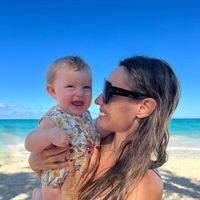 Deslumbrante: cómo es el vestidor que Pampita armó para la pequeña Ana