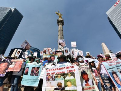Madres marchan en la CDMX por sus hijos desaparecidos