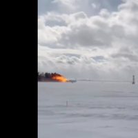 Video muestra momento exacto en que el avión de Delta Airlines se voltea en Toronto