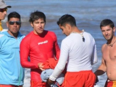 ¡Héroes al rescate! Guardavidas salvan la vida de un niño que se ahogaba en Las Grutas