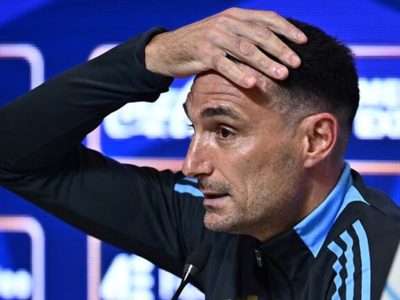 Qué dirá Scaloni: el futbolista de la Selección Argentina que dejaría Europa para ir a Arabia