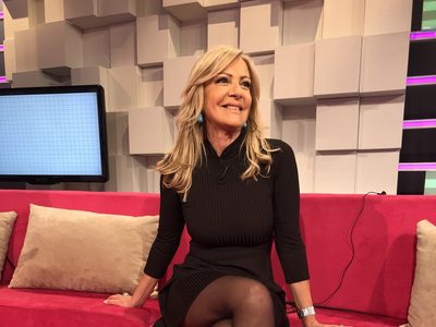 Formalidad y elegancia: Susana Roccasalvo y un outfit otoñal ideal para mujeres +50