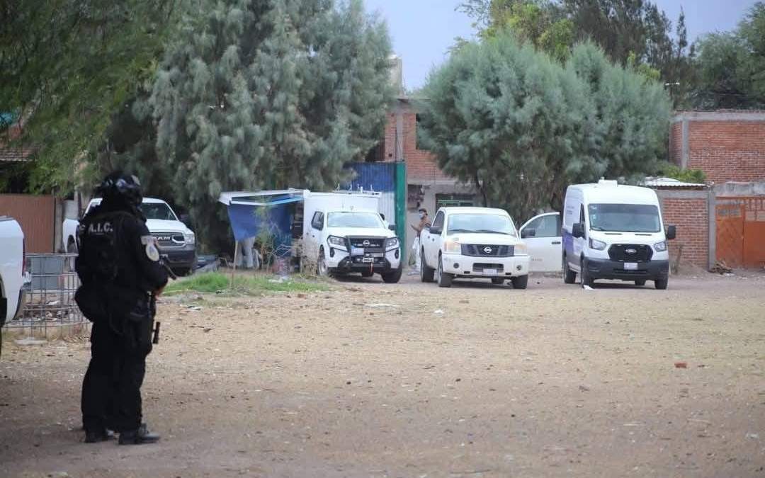 Autoridades llevan a cabo los peritajes en la fosa clandestina