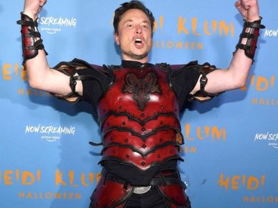 Elon Musk discute públicamente con uno de sus ingenieros en Twitter y luego lo despide