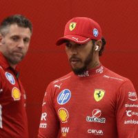 “Maltrecho e indefenso”: desde la Fórmula 1 muestran preocupación por el presente de Lewis Hamilton