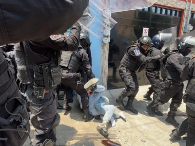 Se desata violencia por intento de desalojo en Azcapotzalco; hay tres mujeres heridas