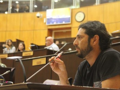 Blanco anunció asambleas abiertas en Neuquén y en todo el país