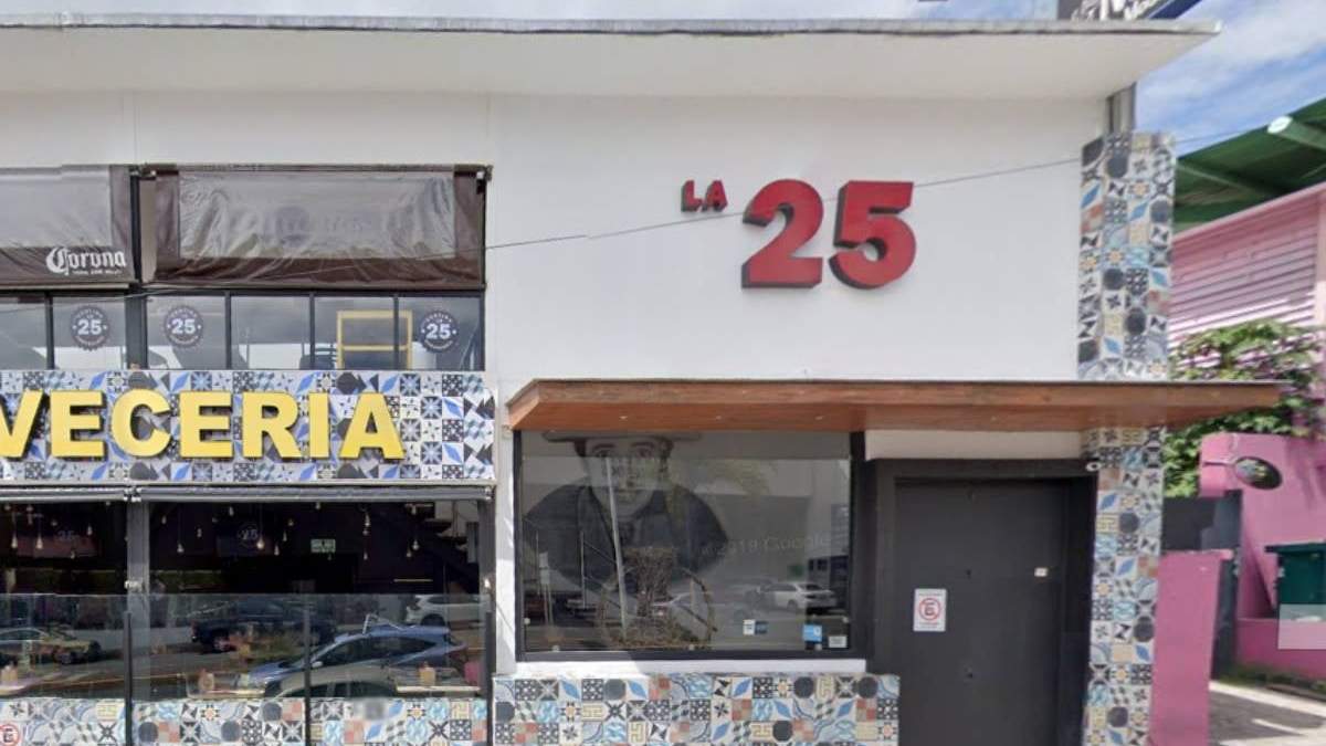 Fachada del bar en Morelia