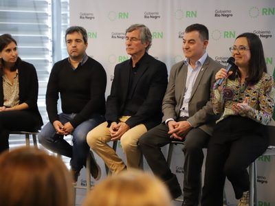 Río Negro impulsa el talento joven con una feria centrada en programación y ciencia de datos