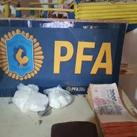 Encuentran un maxikiosco de cocaína en un barrio de Cipolletti
