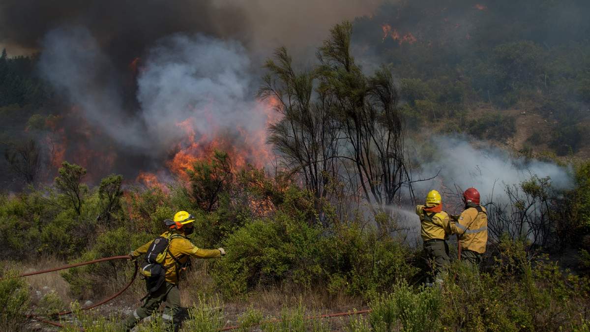 El incendio en el lago Steffen sigue activo. Fuente: (Twitter)