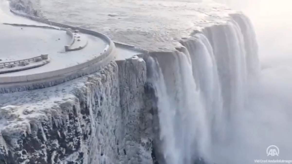 Las cataratas tras la tormenta invernal