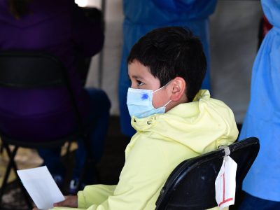 Casos de covid-19 en niños y adolescentes aumentó 401%: SIPINNA