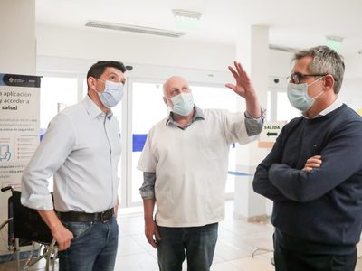 Marcos Koopmann hizo entrega de equipamiento de última tecnología al hospital Castro Rendón
