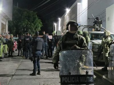 FGR investiga a 167 miembros de Pueblos Unidos por portación ilegal de armas en Michoacán