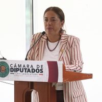 "Yo lo alboroté": diputada se responsabiliza de que Gutiérrez Luna bailara con La Sonora Santanera