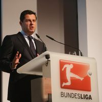 En la Bundesliga negocian bajar los contratos de jugadores por el coronavirus