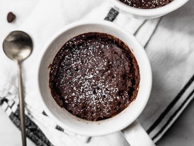 Torta de chocolate en taza y en microondas: preparala en pocos minutos para un antojo dulce