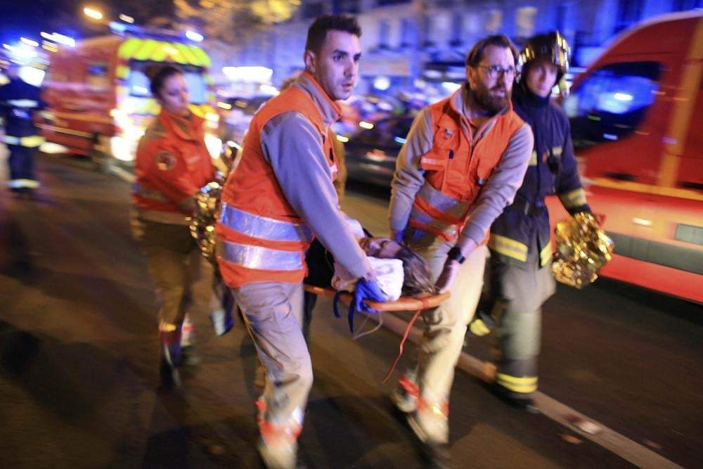 Atentados al teatro Bataclan, cafés y el estadio nacional de Francia