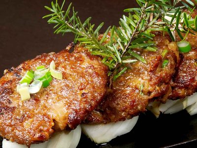 Cómo preparar tteokgalbi, la receta de carne picada coreana que es la favorita de Song Kang
