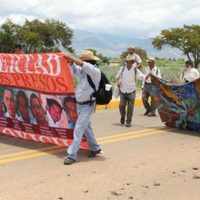 Liberan tras 20 años a exfuncionarios ligados al EPR en Oaxaca