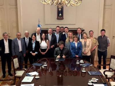 Nuevo Gabinete: Milei encabezó una reunión con Presti y Monteoliva