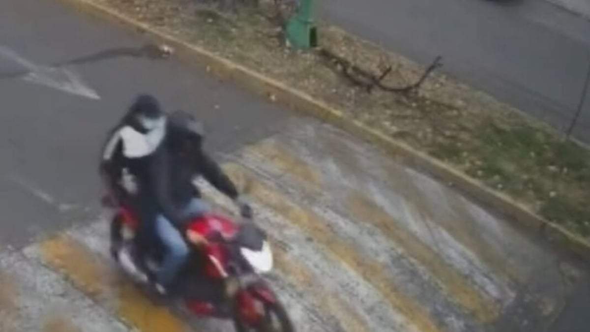 Los agresores huyeron en una motocicleta