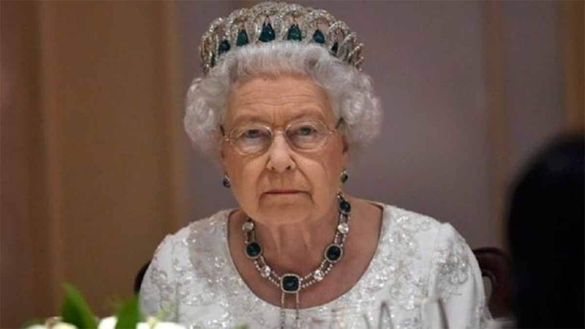 La reina Isabel II. Fuente: (Instagram)