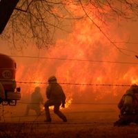 Desesperación en Córdoba: se desató un "tornado" de llamas y apareció el “diablo de fuego”