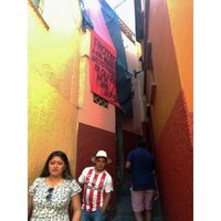 Esta es la razón por la que se colgó una bandera rojinegra del balcón de Ana en el Callejón del Beso