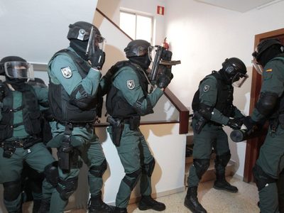 En España y Francia, la Guardia Civil y la Gendarmería Nacional tienen mando civil, no militar