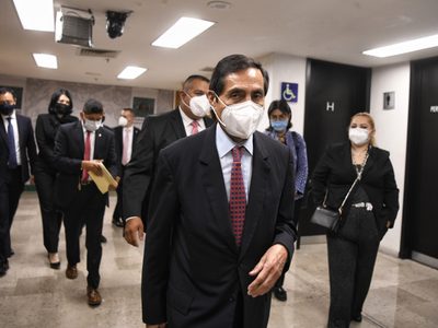 Microeconomía y Pemex, la prioridad para segunda mitad del sexenio: Ramírez de la O