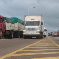 Fueron liberados los 17 camioneros demorados en Tucumán y se levantó el paro