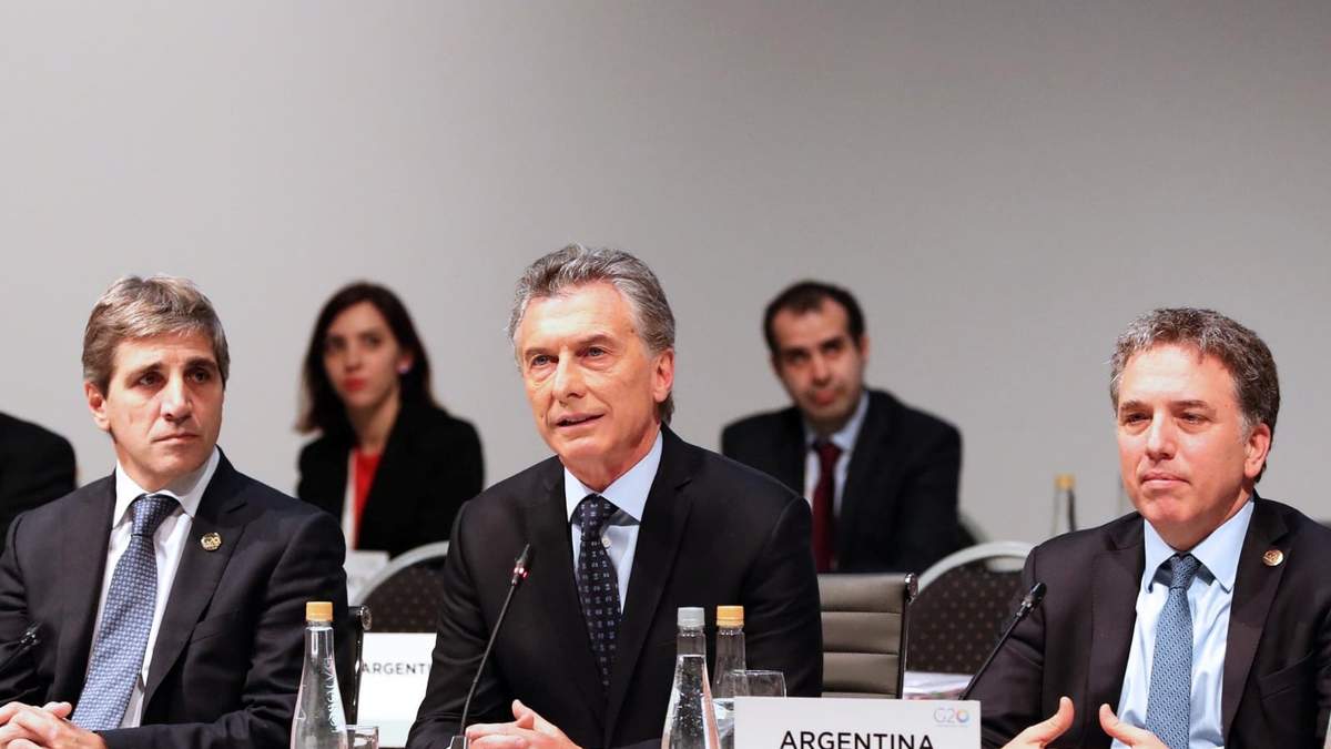 Caputo, Macri y Dujovne. Fuente: (Twitter)