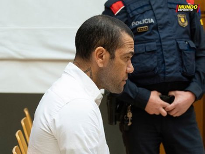 Juicio a Dani Alves: Joven ratifica ante el tribunal que el futbolista la violó