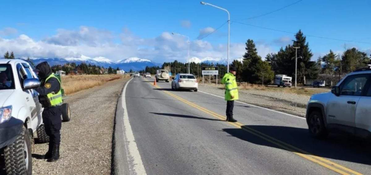 Punto de control policial donde se detectó el consumo de alcohol por parte del conductor del autobús. Fuente: (Policía de Río Negro)