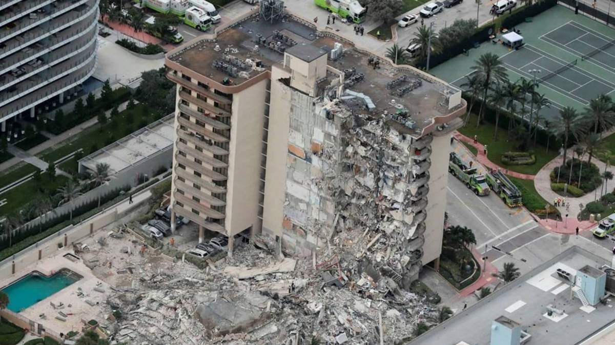 El edificio de Champlain Towers ubicado en Surfside, Florida